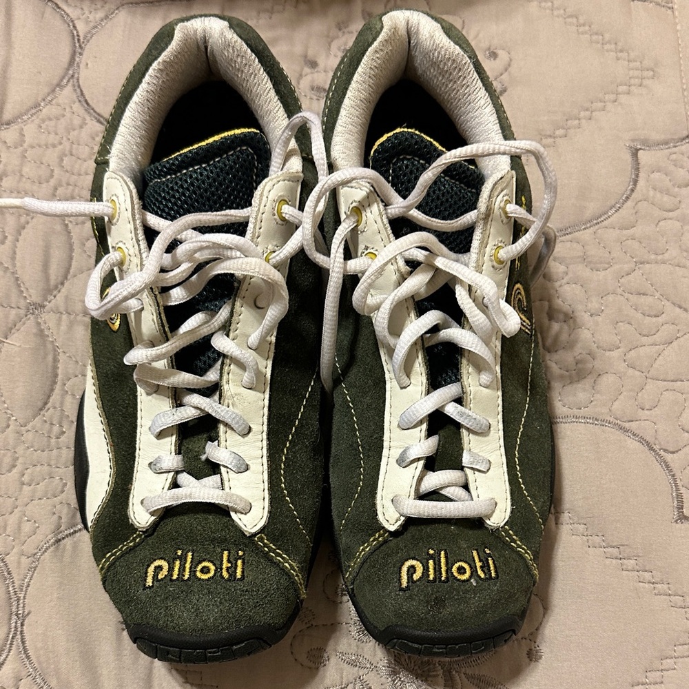 Piloti Green and White Kids Shoes